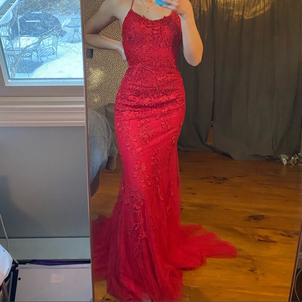 SHERRI HILL 52338 RED ON HOLD DONT BUY
